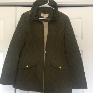 Michael Kors quilted puffy jacket. Gold zipper